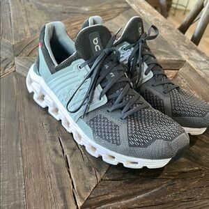 ON Cloudswift Running Charcoal and Light Gray Sneakers